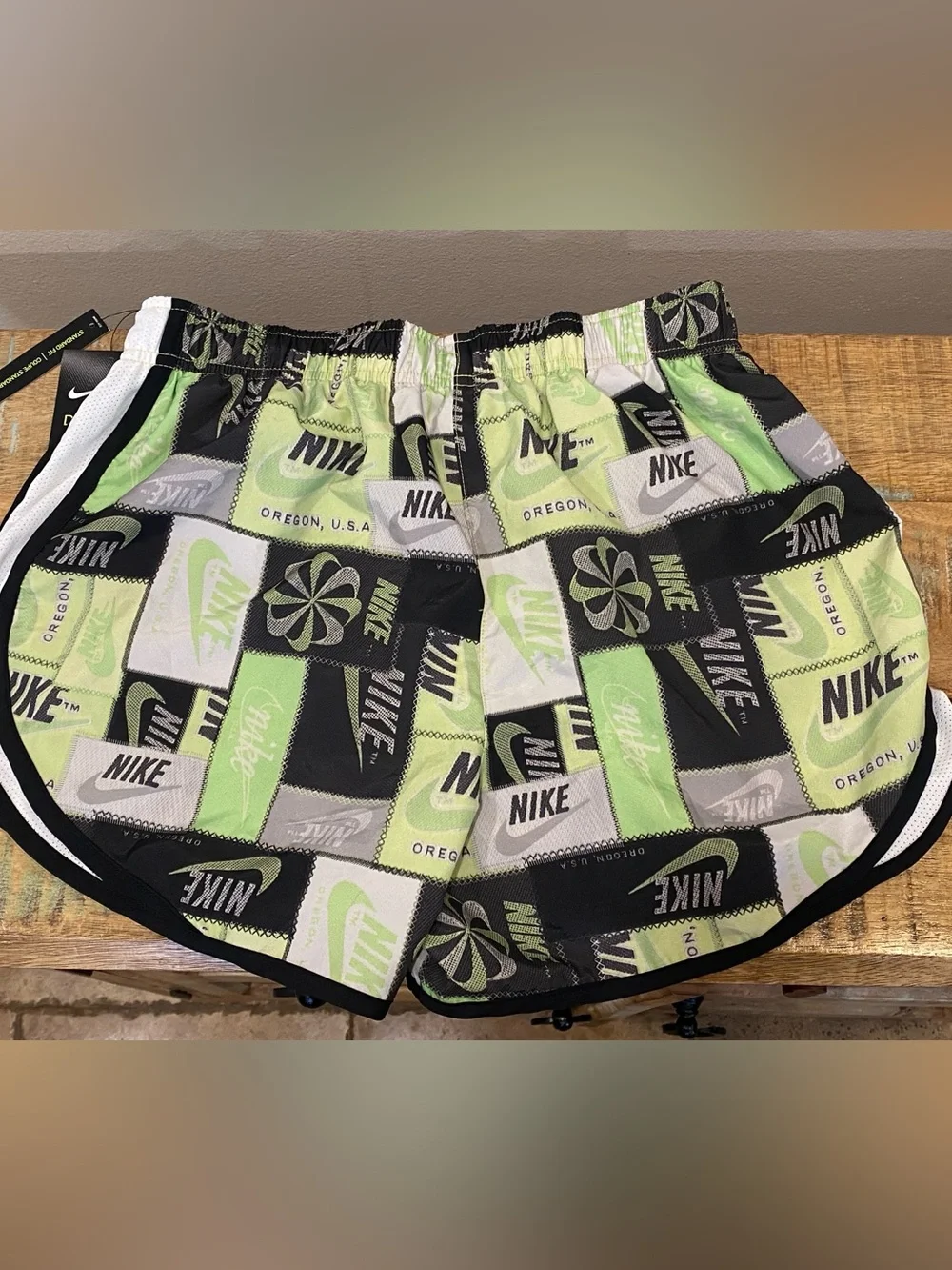 Nike Women's Tempo Printed Oregon patchwork design Running Shorts regular NWT